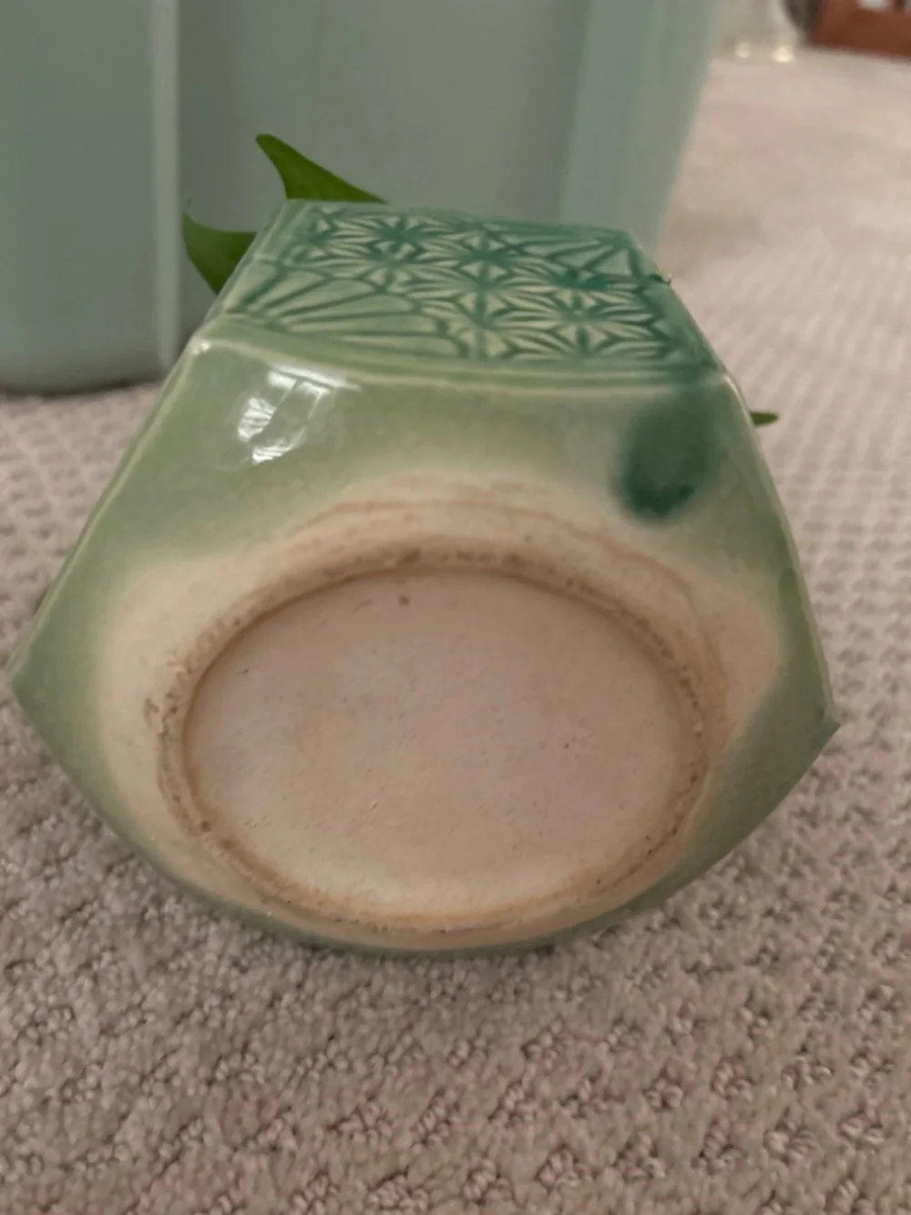 Antique watering vase be